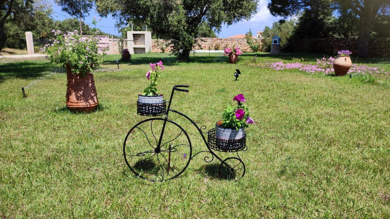 Дом отдыха Cozy With Garden